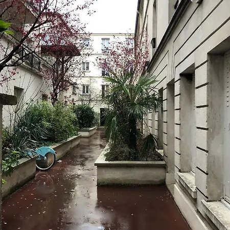 23 Rue De La Chapelle Apartment *